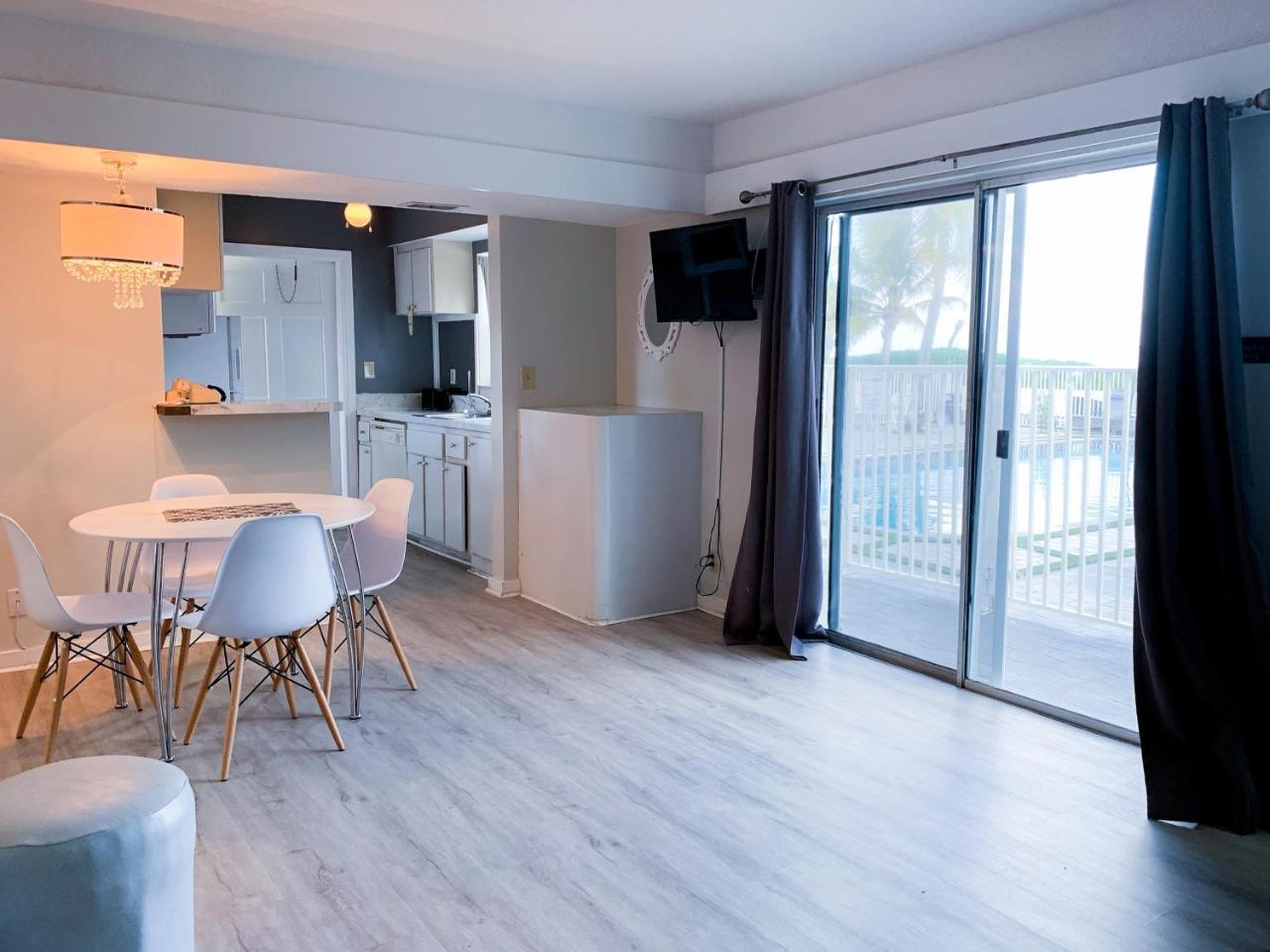 Coral Tides Resort Pompano Beach Exterior photo